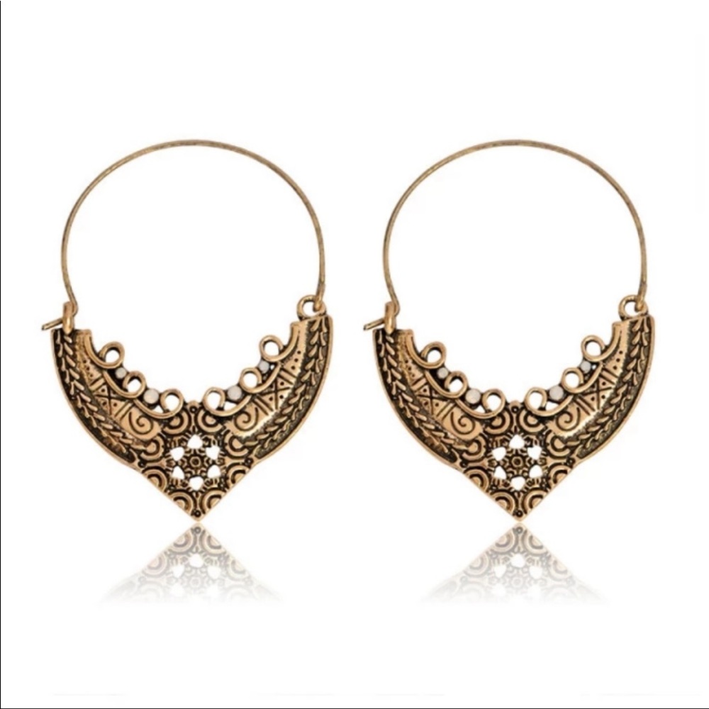Antique Gold Hollow Earrings